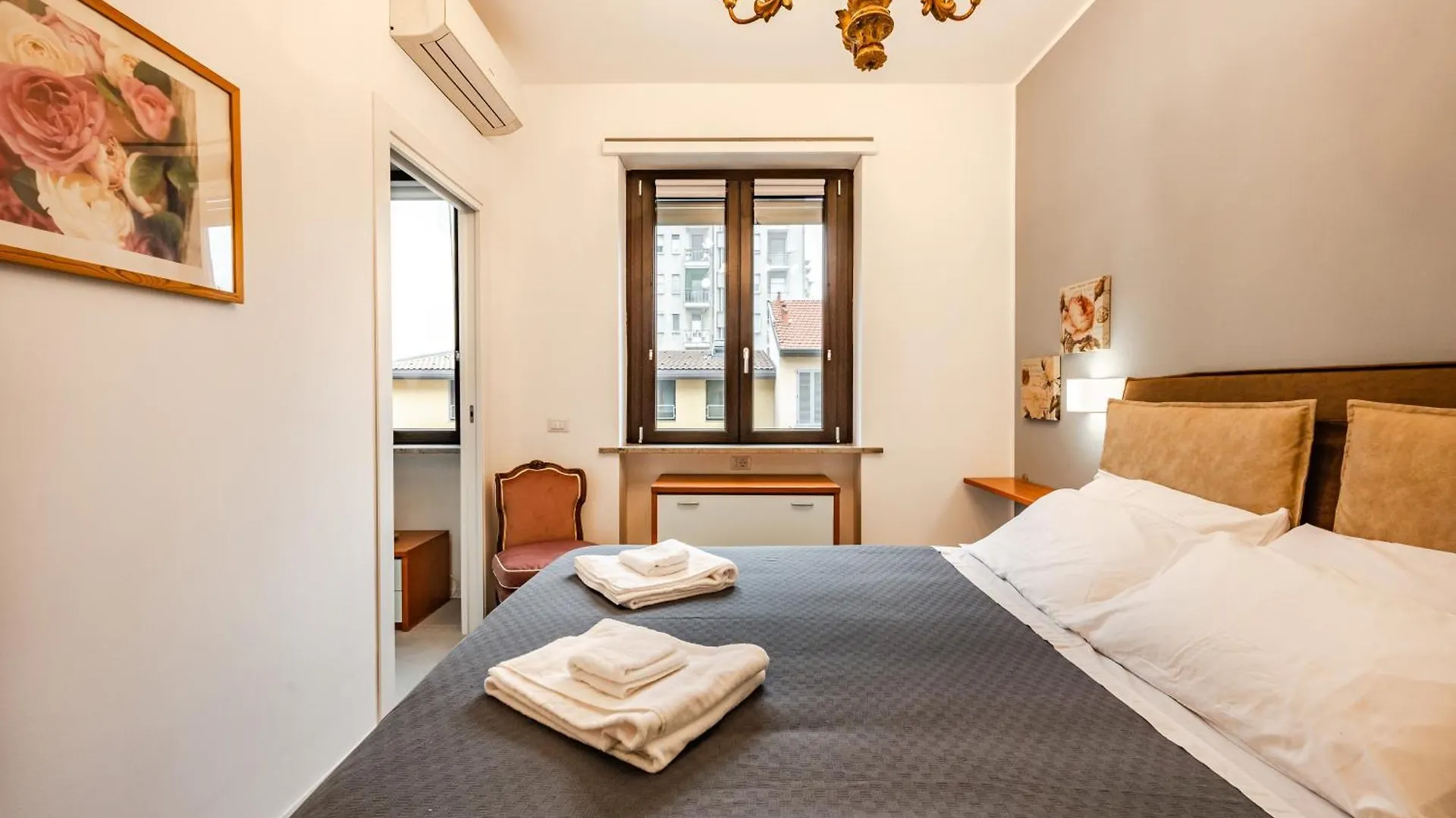 Charming Modern Apartment Near The Heart Of Milaan 0*,  Italië