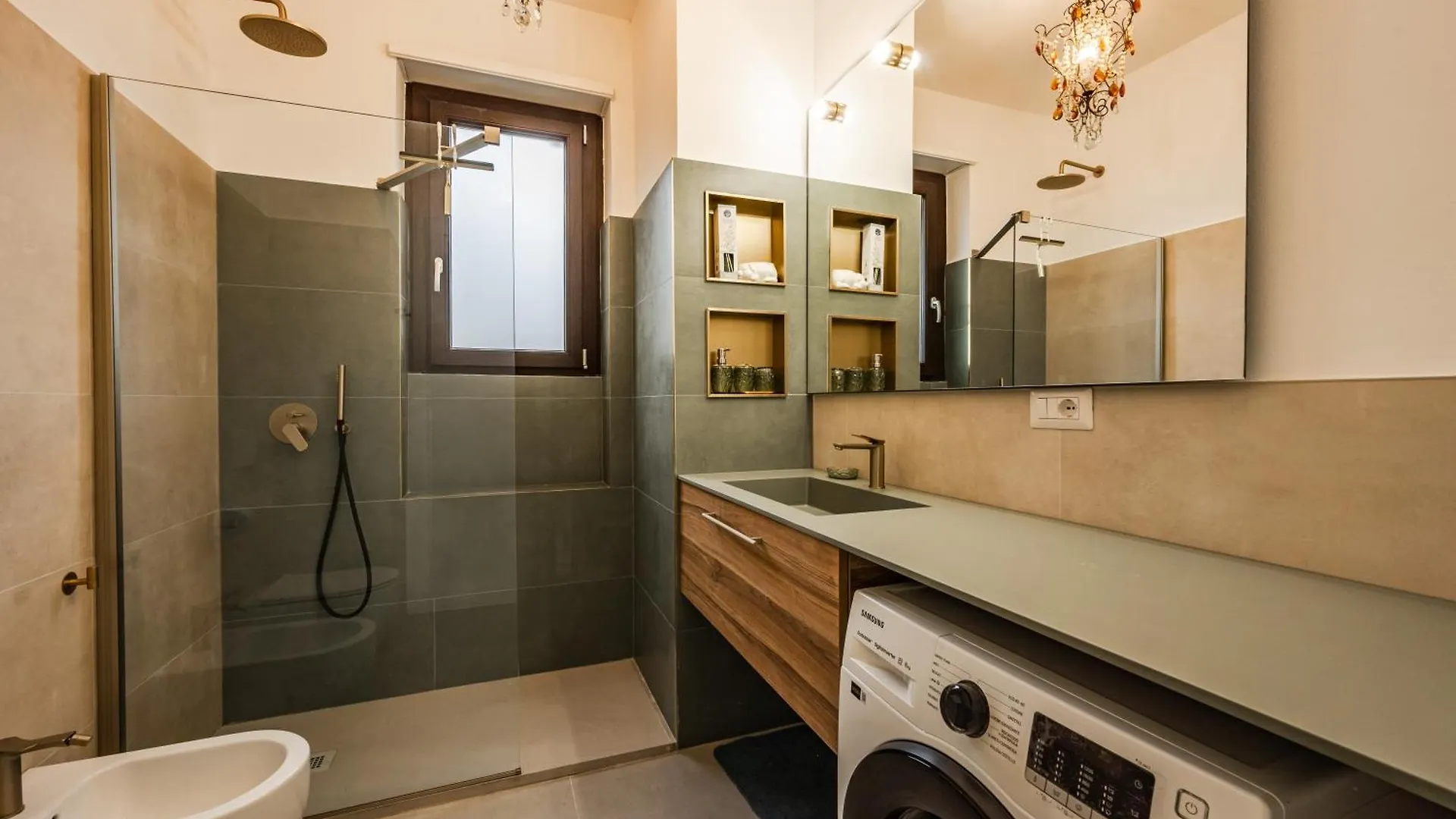 Charming Modern Apartment Near The Heart Of Milaan